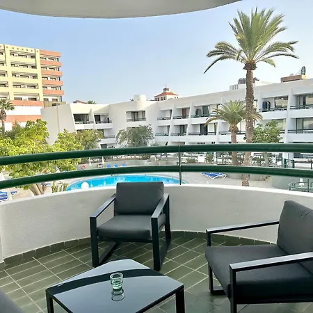 Apartment 1the Location - Americas & Parking *